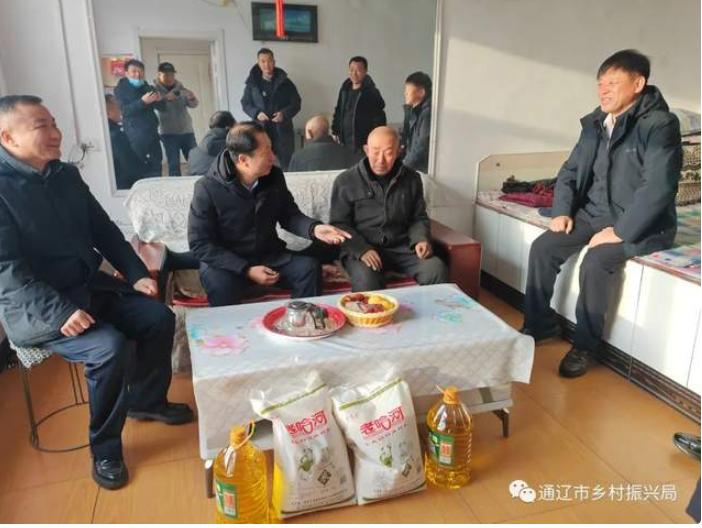 通辽市乡村振兴局深入包联村开展“感党恩、听党话、跟党走”群众...